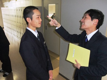 自由ケ丘高等学校 頭髪検査は嫌なもの 人間開発のために 自由ケ丘高等学校 頭髪検査は嫌なもの 人間開発のために