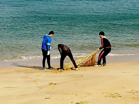 自由ケ丘高等学校 砂浜を使って練習を行いました 陸上競技部 自由ケ丘高等学校 砂浜を使って練習を行いました 陸上競技部