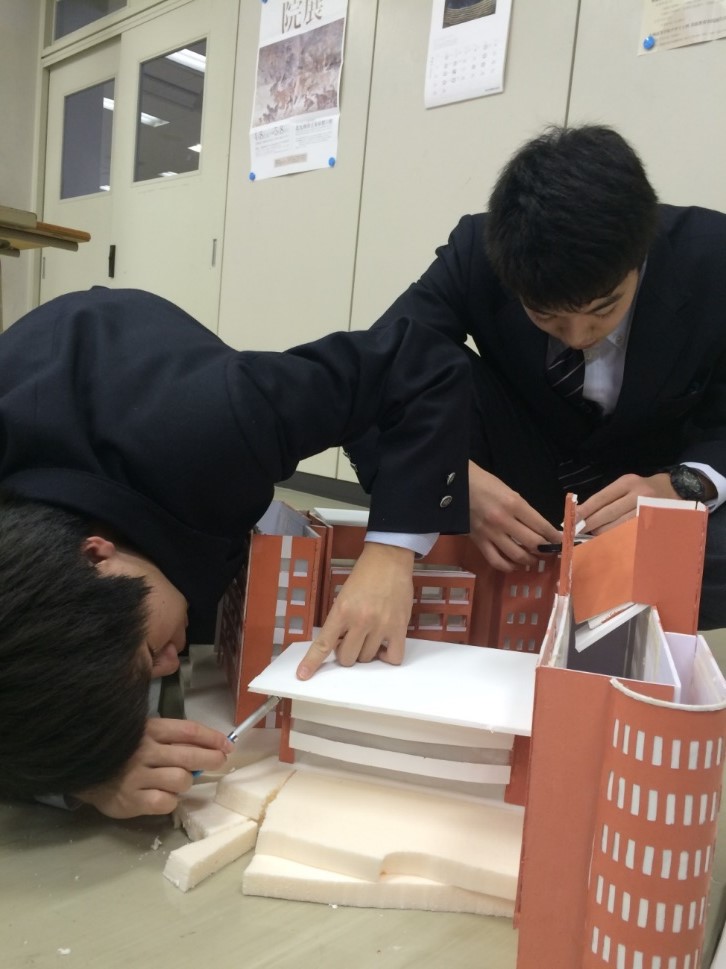 自由ケ丘高等学校 卒業制作展 美術部