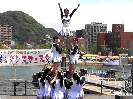 自由ケ丘高等学校 門司みなと祭りに参加しました チアリーディング部 自由ケ丘高等学校 門司みなと祭りに参加しました チアリーディング部