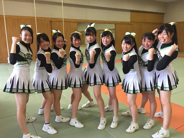 自由ケ丘高等学校 チアリーディング部の練習風景 みんなを元気づけるお手伝い 自由ケ丘高等学校 チアリーディング部の練習風景 みんなを元気づけるお手伝い