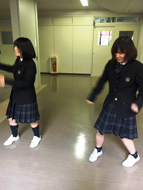 自由ケ丘高等学校 100色プロジェクトー６ ７ 石松緑乃さん 松尾明日香さん